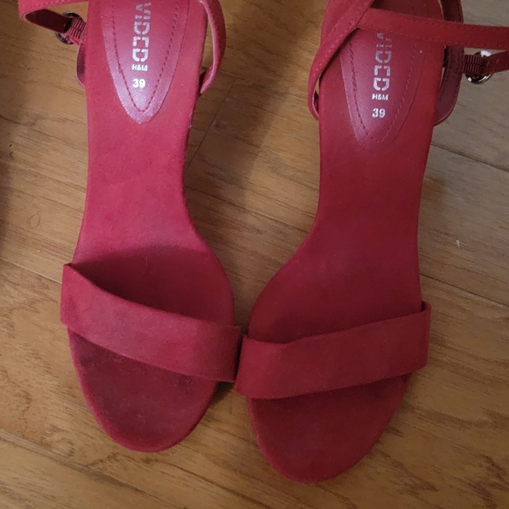 Shoes - Picture 3 of 3